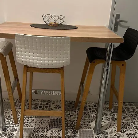 Apartman Le Bord De La Loire - Avec Salle De Bains Commune *