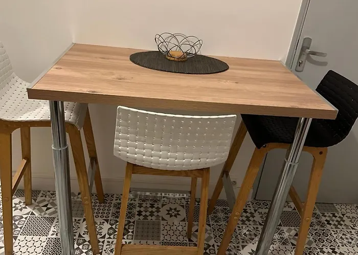 Lägenhet Le Bord De La Loire - Avec Salle De Bains Commune