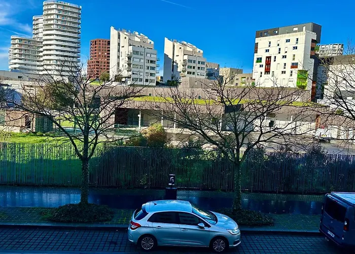 Le Bord De La Loire - Avec Salle De Bains Commune