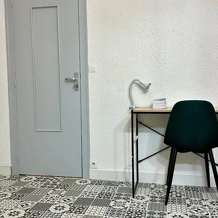 Le Bord De La Loire - Avec Salle De Bains Commune *