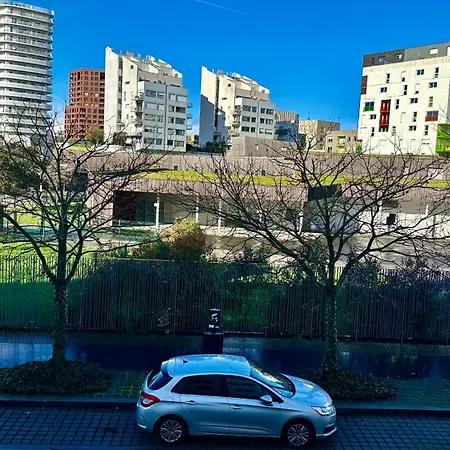 Le Bord De La Loire - Avec Salle De Bains Commune