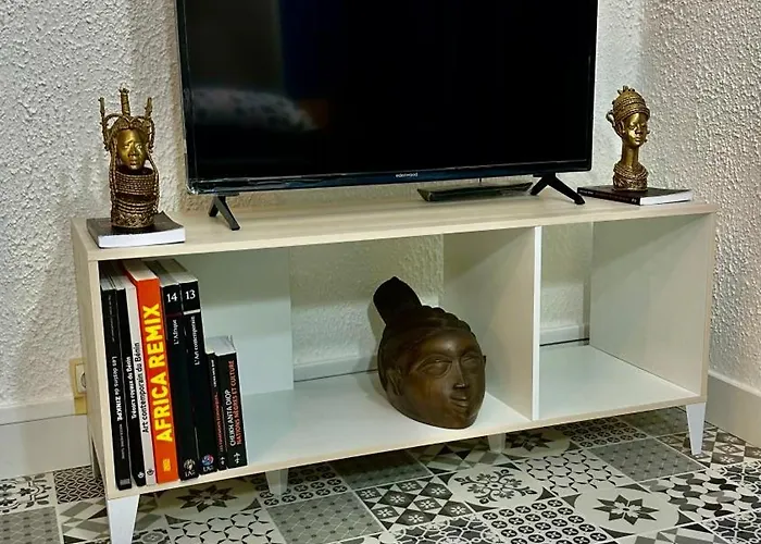 Le Bord De La Loire - Avec Salle De Bains Commune Appartement *